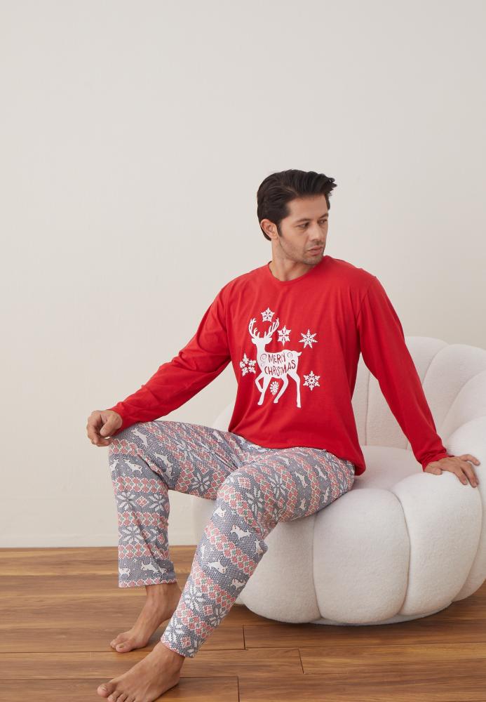 Pijama barbati Craciun " MERRY CHRISTMAS" maneca lunga ,pantaloni lungi,Culoare Rosu Engros